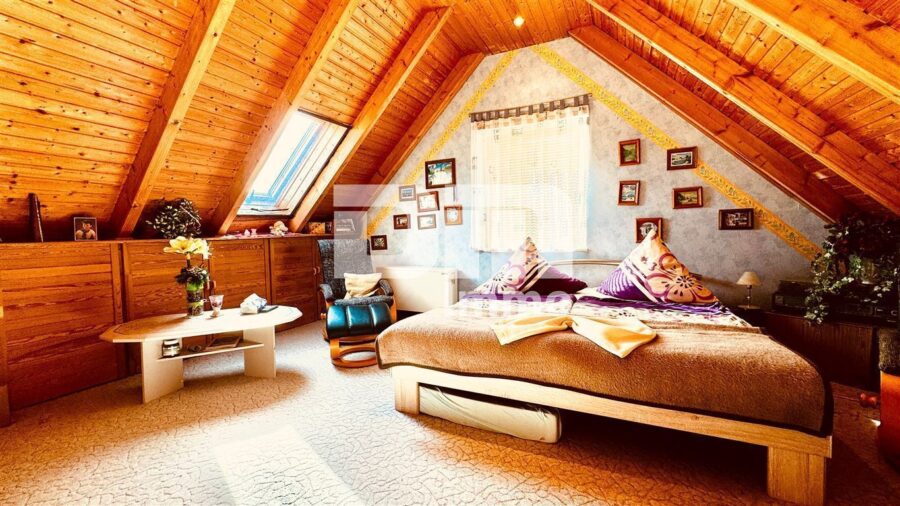 Schönes Mehrfamilienhaus geteilt nach WEG mit umfangreichen Nutzflächen und Traumgrundstück - WE3 - 3.OG / DG Gästezimmer 1